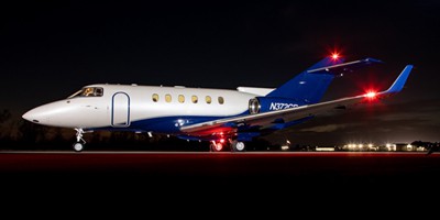 Hawker 900