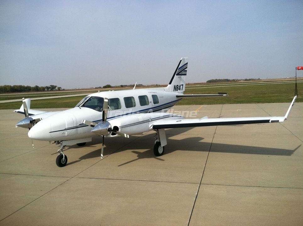 Piper Navajo CR