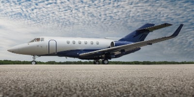 Hawker 900