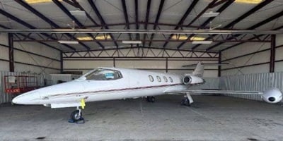 Learjet 25